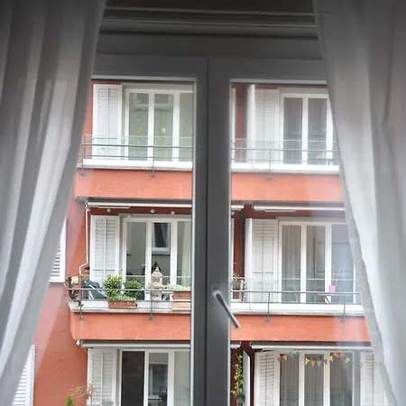 Cozy Ulmenstrasse Appartement *